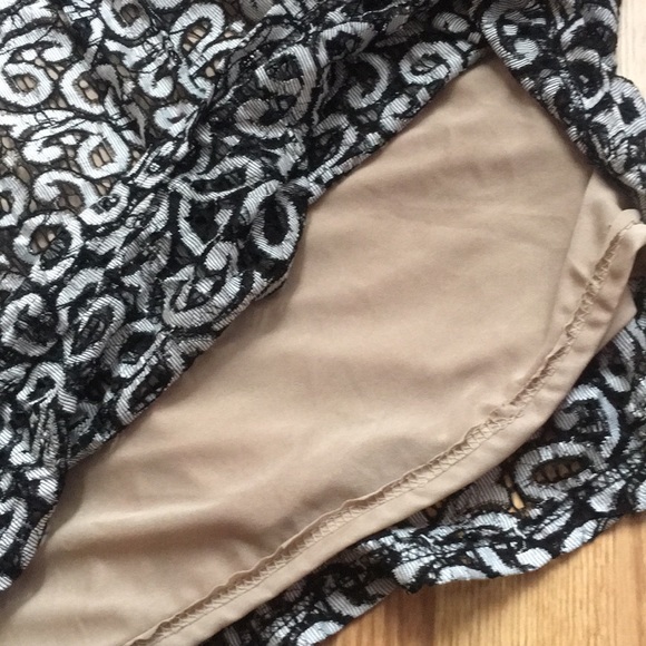{Pura Vida} Silver and Black Lace Dress - Picture 5 of 6